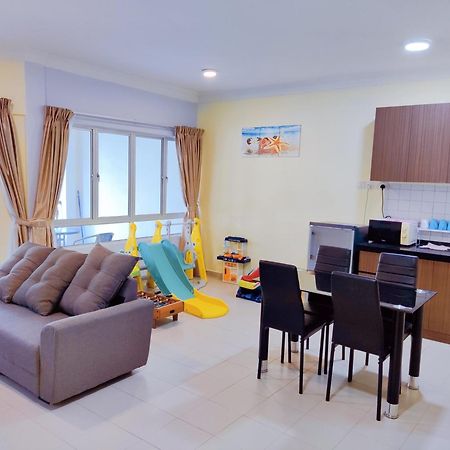 Jojo Homestay Tiara Residence Desaru Esterno foto