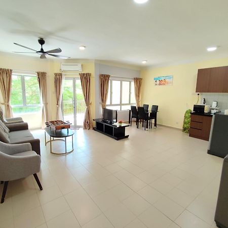 Jojo Homestay Tiara Residence Desaru Esterno foto